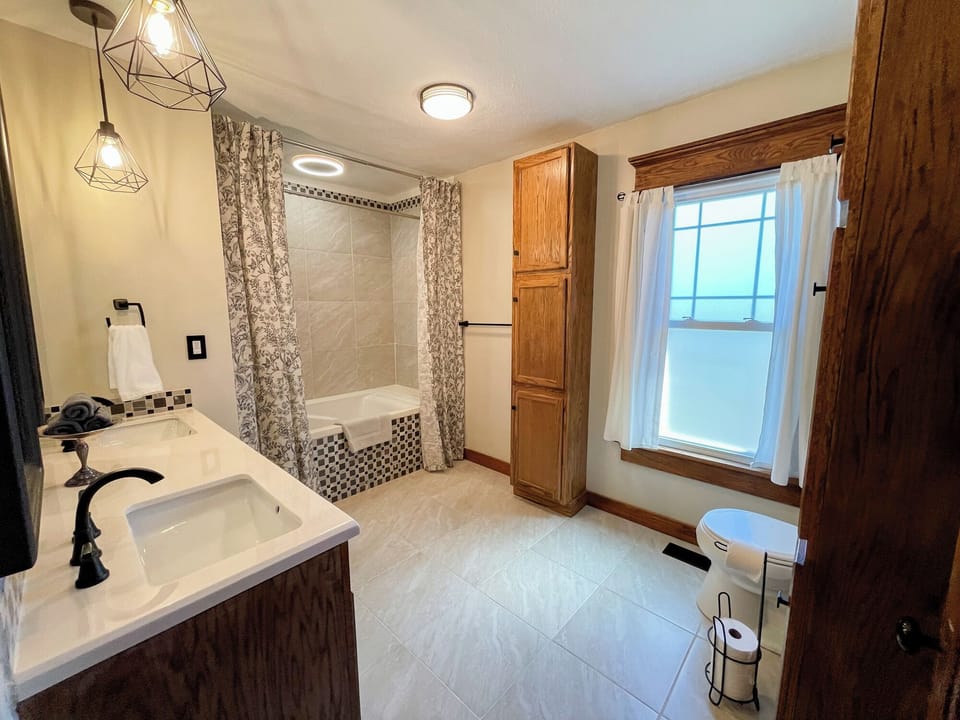 Upstairs bathroom