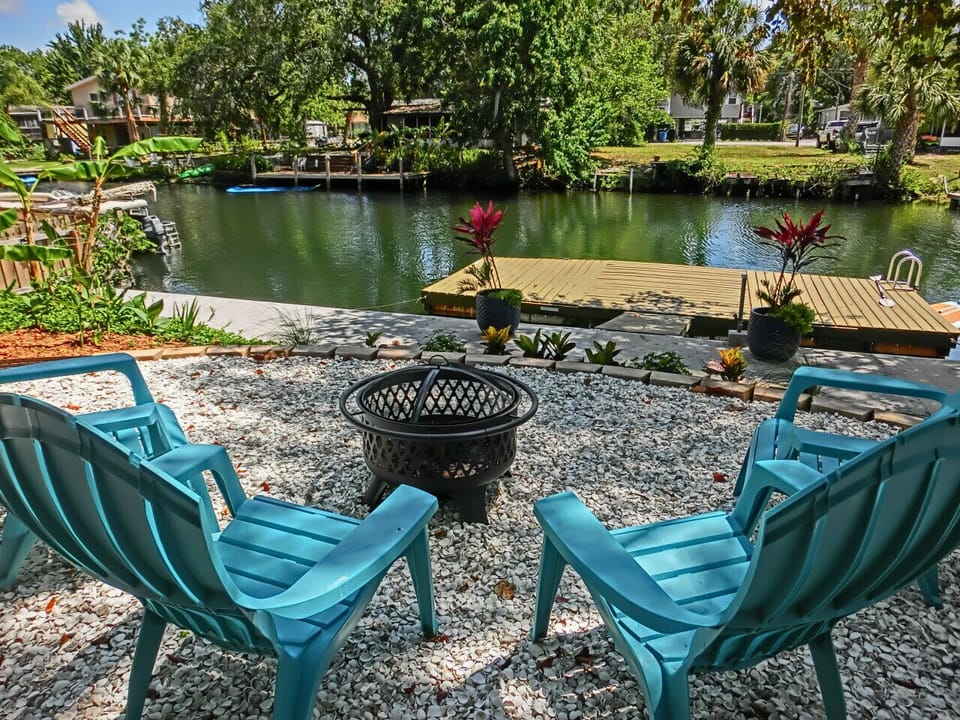 Manatee Run Retreat!! Come Play with Us!