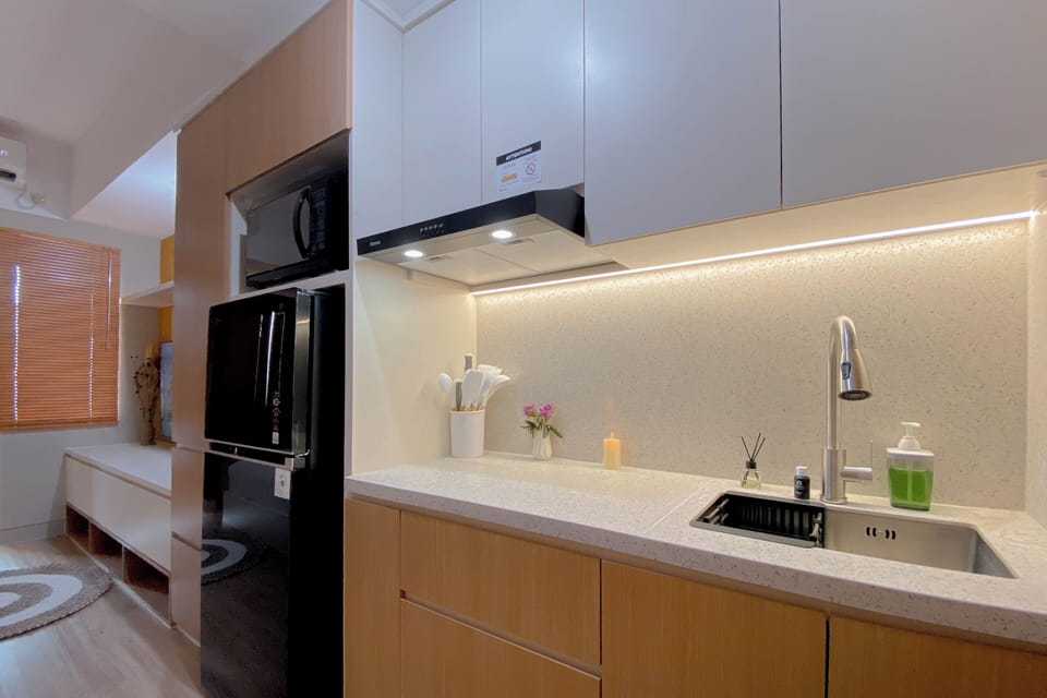Studio | Private kitchen | Fridge, microwave, stovetop, rice cooker