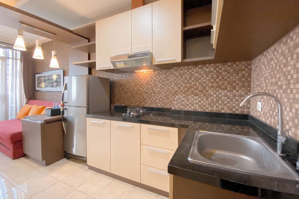 Apartment | Private kitchen | Fridge, stovetop, rice cooker