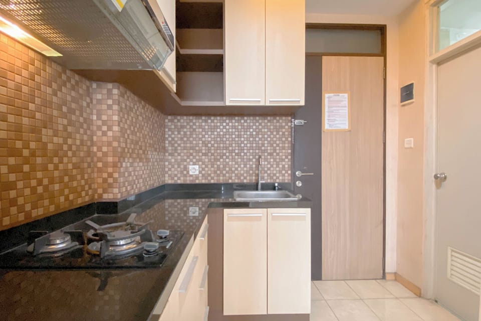 Apartment | Private kitchen | Fridge, stovetop, rice cooker