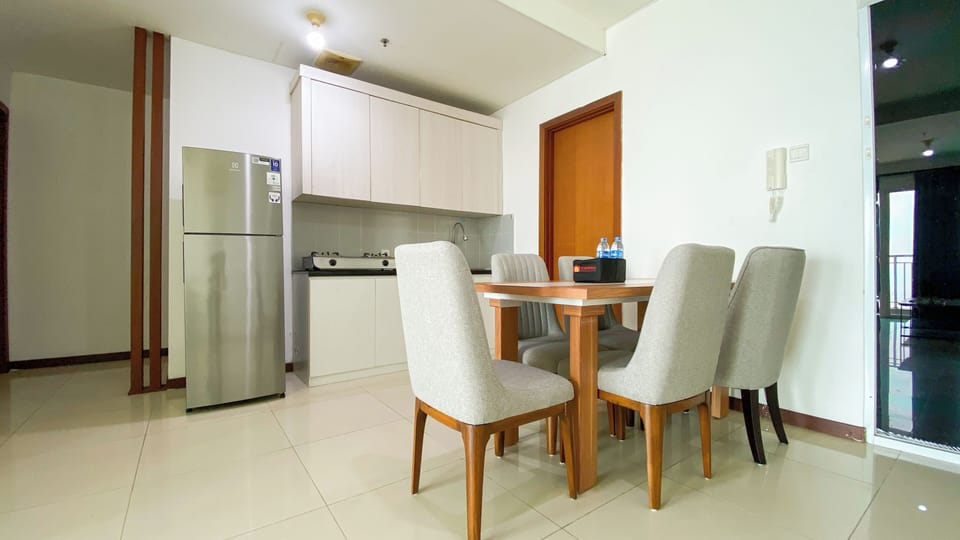 Basic Apartment | Private kitchen | Fridge, stovetop, rice cooker, dining tables