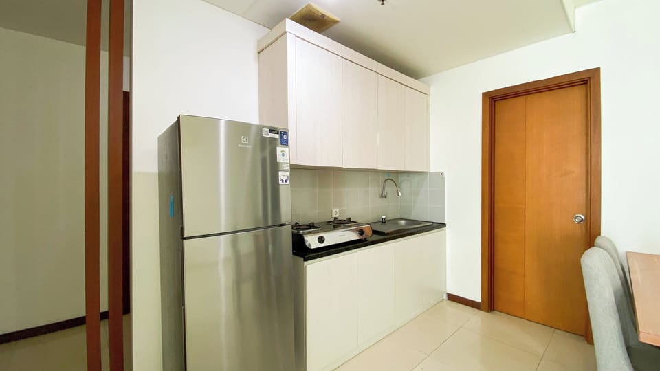 Basic Apartment | Private kitchen | Fridge, stovetop, rice cooker, dining tables