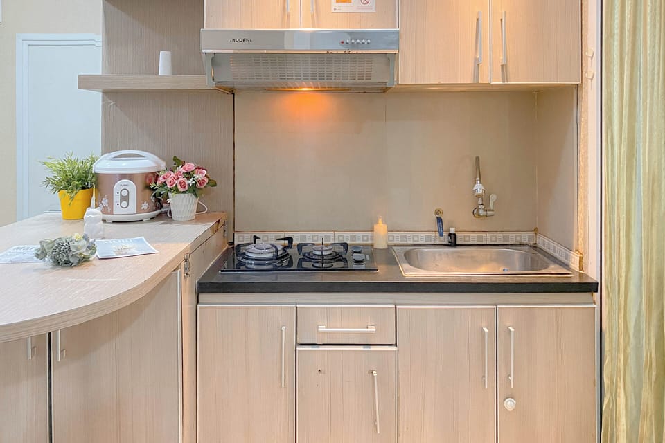 Apartment | Private kitchen | Fridge, stovetop, rice cooker