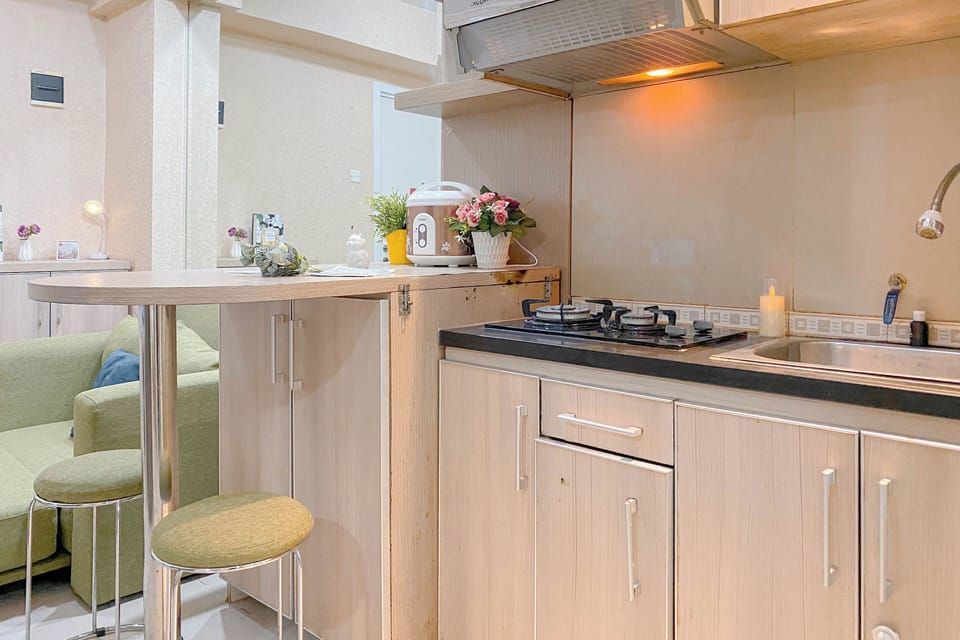 Apartment | Private kitchen | Fridge, stovetop, rice cooker