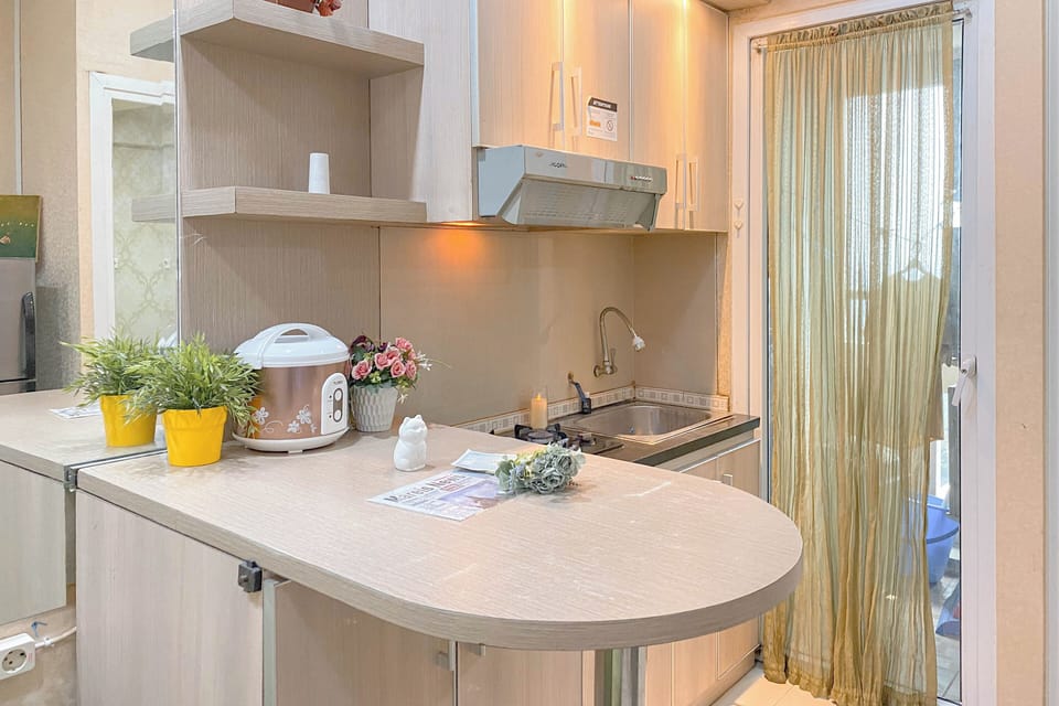 Apartment | Private kitchen | Fridge, stovetop, rice cooker