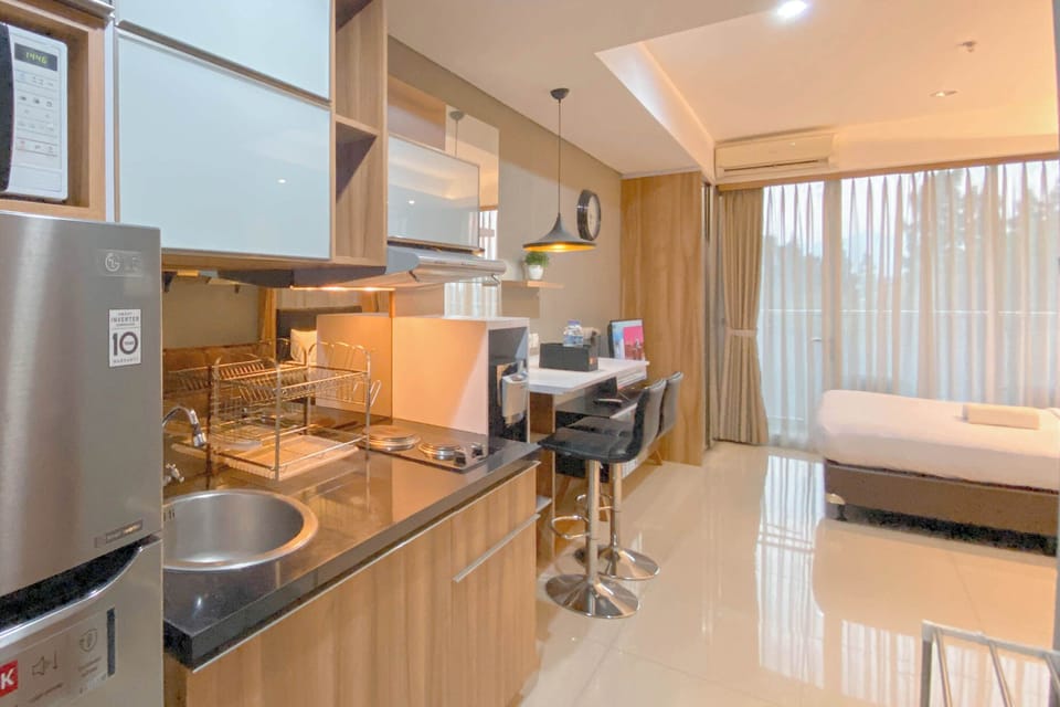 Studio | Private kitchen | Fridge, microwave, stovetop, rice cooker