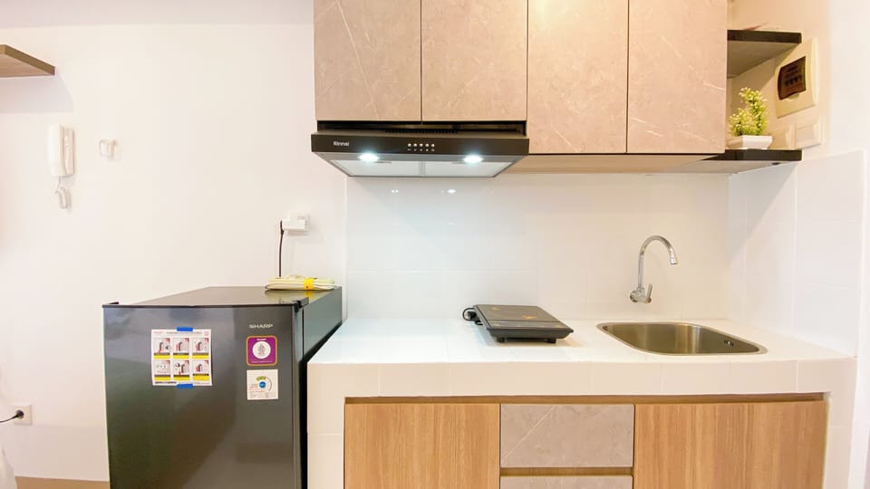 Studio | Private kitchen | Fridge, stovetop, rice cooker