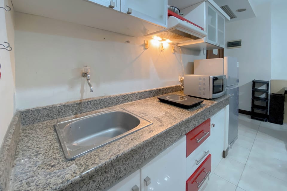Apartment | Private kitchen | Fridge, microwave, stovetop, rice cooker