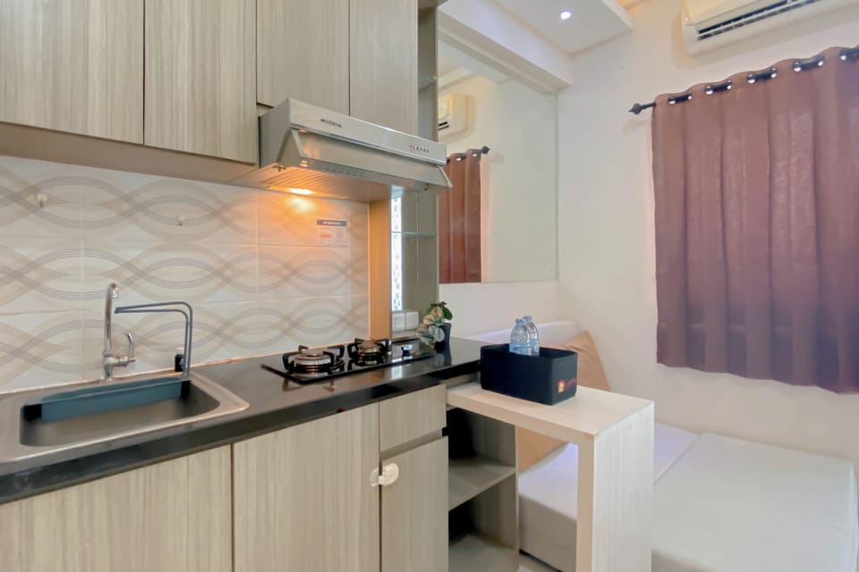 Apartment | Private kitchen | Fridge, stovetop, rice cooker