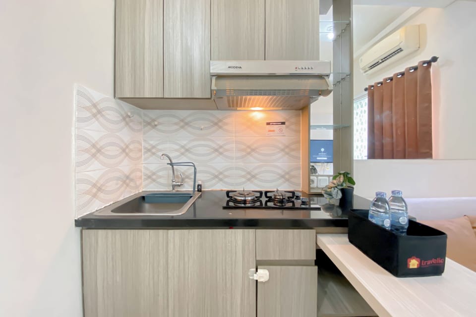 Apartment | Private kitchen | Fridge, stovetop, rice cooker