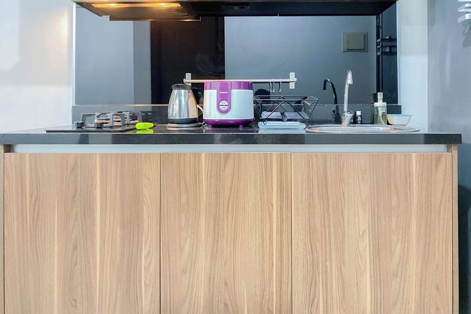 Apartment | Private kitchen | Fridge, stovetop, rice cooker