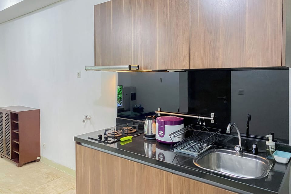 Apartment | Private kitchen | Fridge, stovetop, rice cooker