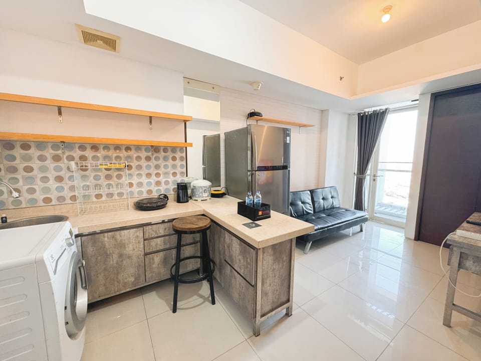 Apartment | Private kitchen | Fridge, stovetop, rice cooker