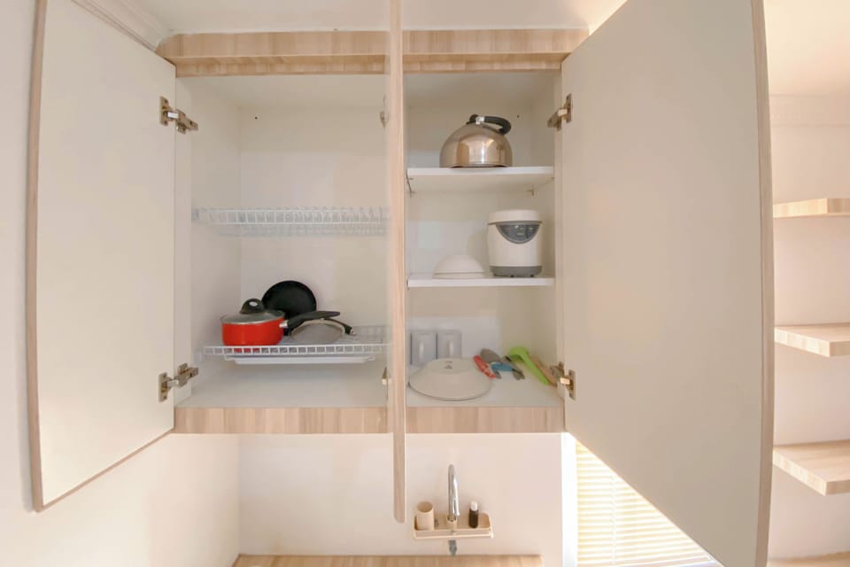 Studio | Private kitchen | Mini-fridge, stovetop, rice cooker