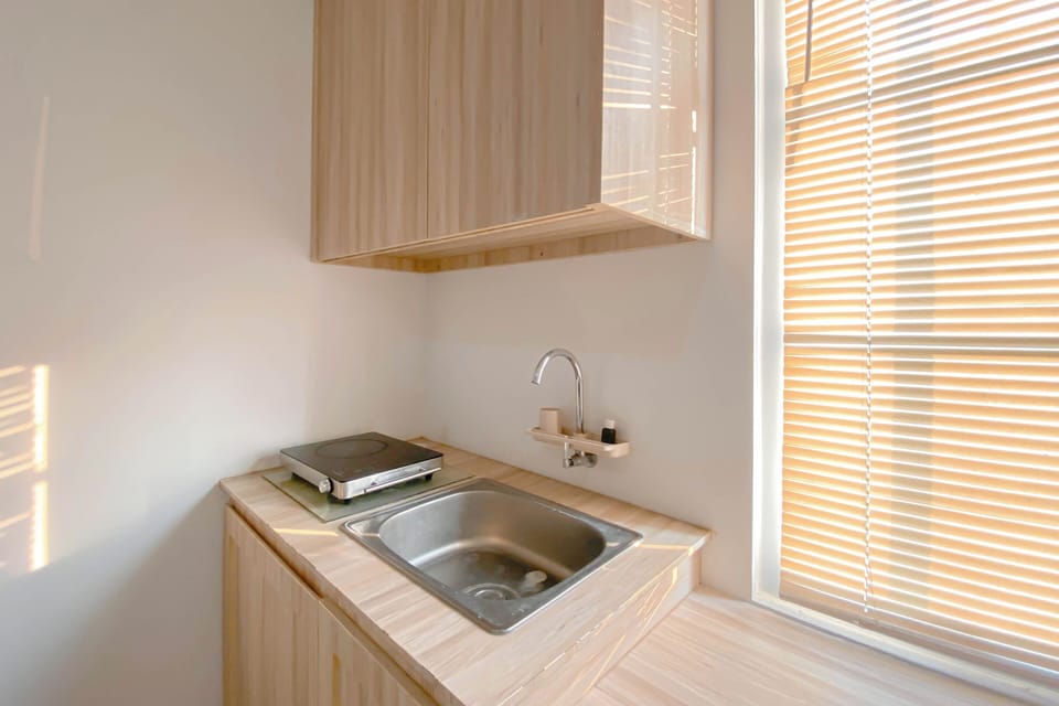 Studio | Private kitchen | Mini-fridge, stovetop, rice cooker