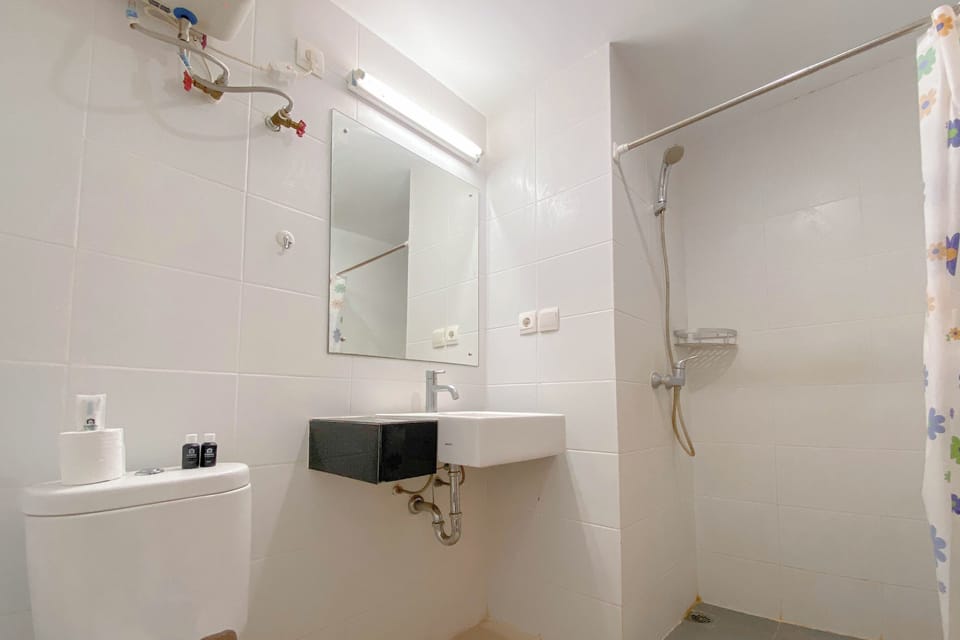 Highrise Studio At Apartment Beverly Dago Apartment in Bandung
