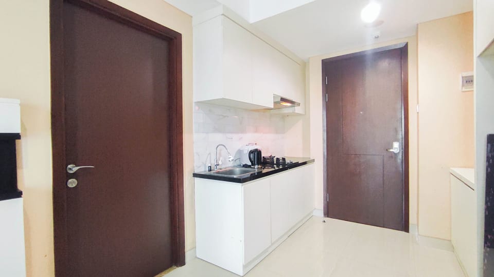 Apartment | Private kitchen | Fridge, stovetop, rice cooker