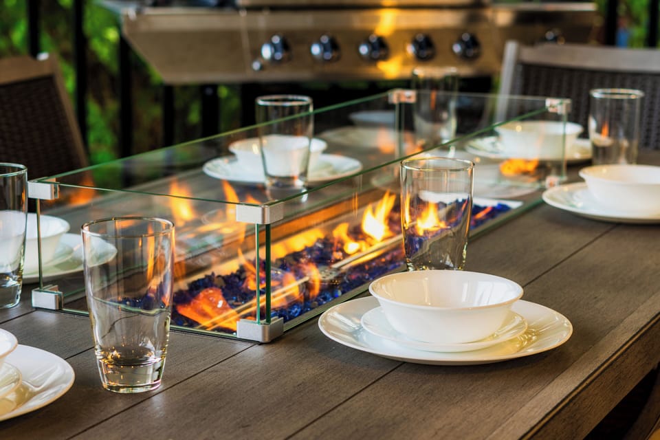 Elegant Fire Pit Dining, Ideal for evening gatherings.