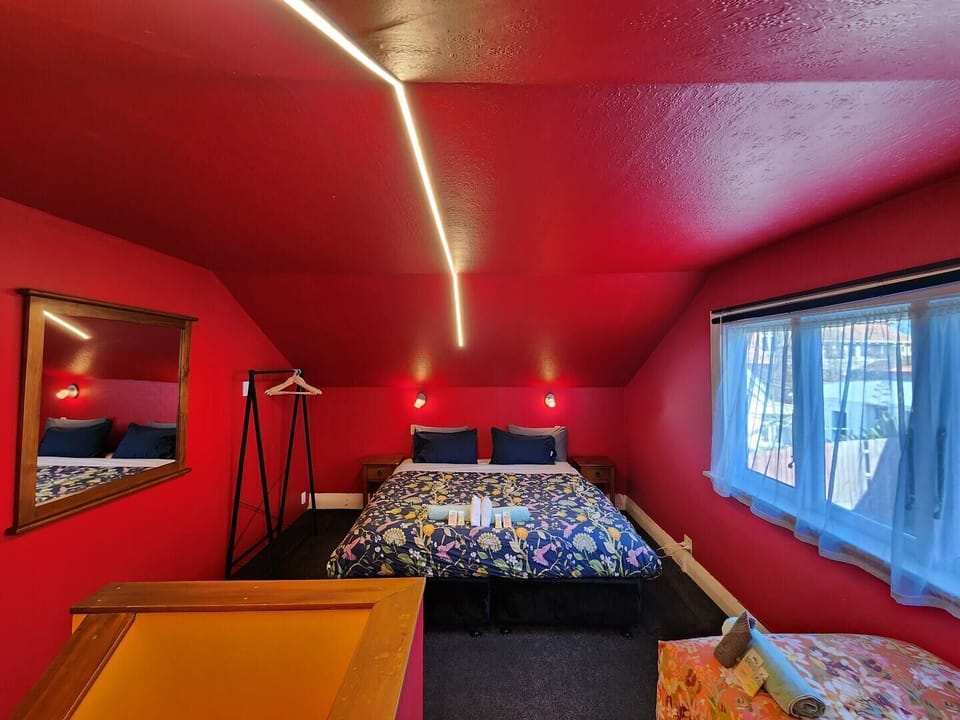 Upstairs bedroom set up with Super King bed + 1x Single (can be changed to 3x Singles on request, with sufficient notice).