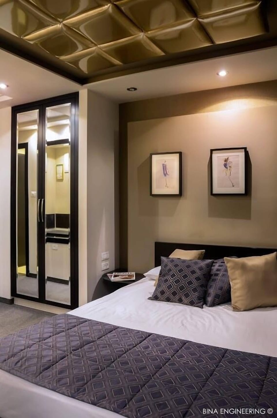 Single Room | In-room safe, blackout drapes, soundproofing, free WiFi