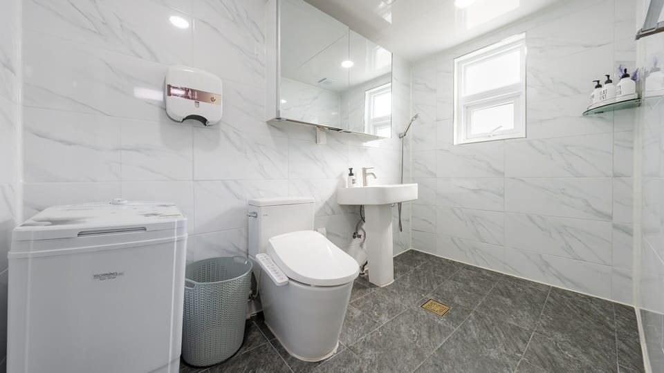Basic Room, 5 Bedrooms (uramstay) | 5 bedrooms, free WiFi