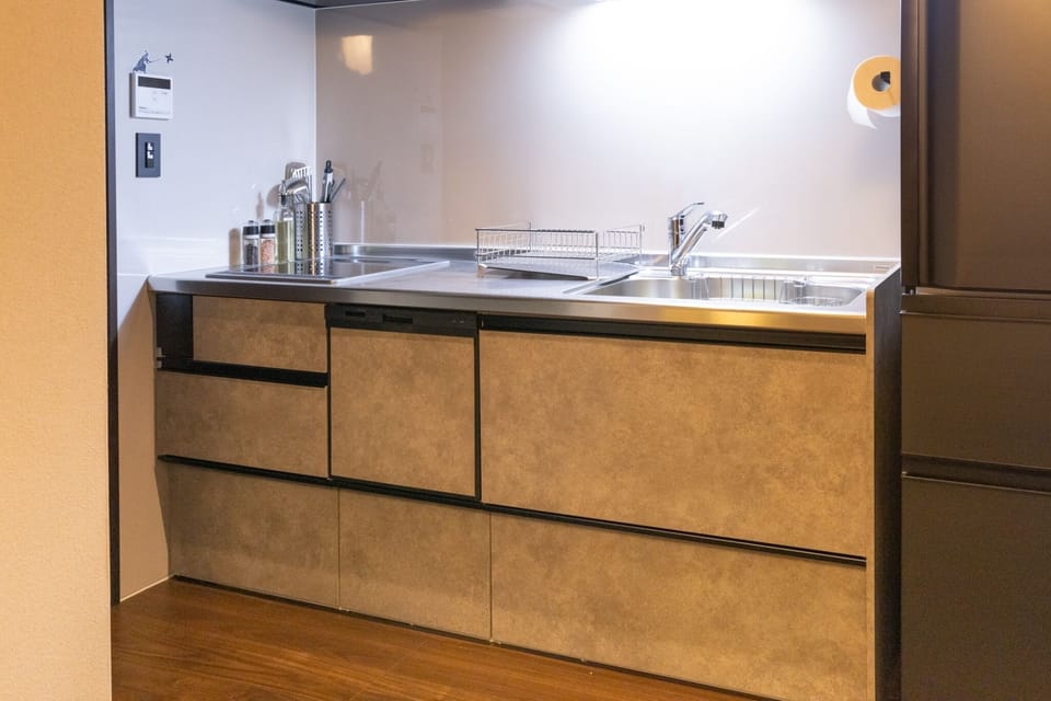 House, Balcony | Private kitchen | Full-size fridge, microwave, oven, stovetop