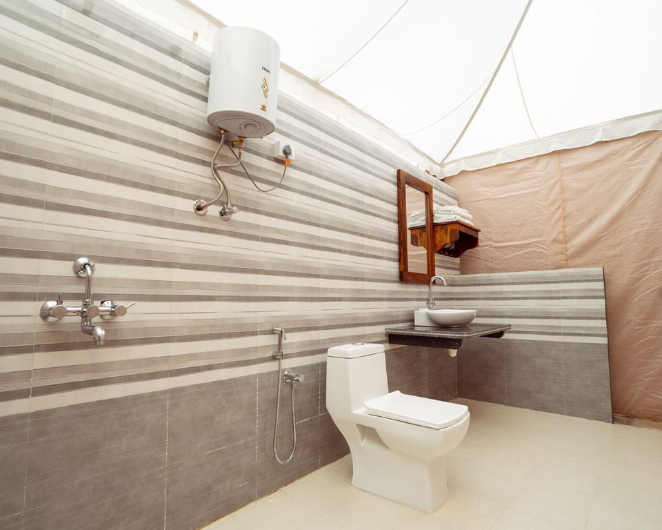 Deluxe Tent, Desert View | Bathroom
