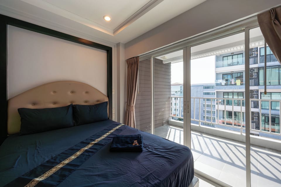 Classic Studio, Balcony, City View | In-room safe, free WiFi, bed sheets