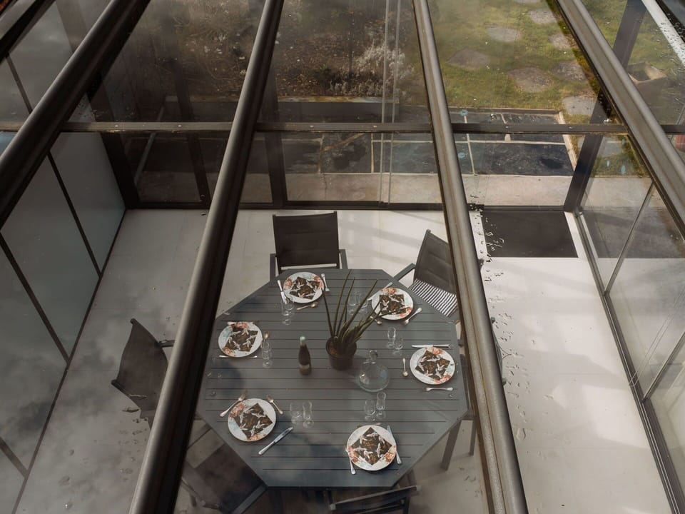 Plant, Water, Building, Property, Nature, Azure, Tree, Window, Swimming Pool, Land Lot