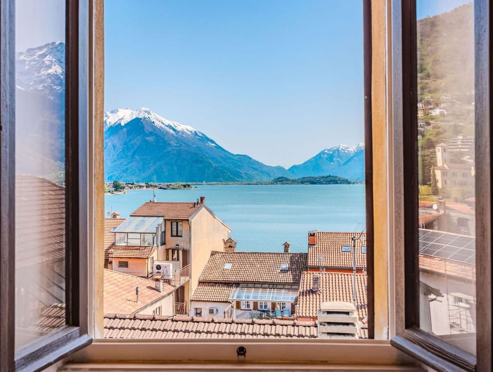 Sky, Window, Water, Azure, Wood, Shade, Building, Horizon, Rectangle, Tints And Shades