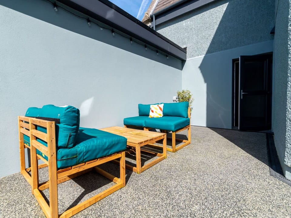 Car, Cloud, Sky, Vehicle, Wheel, Plant, Motor Vehicle, Infrastructure, Arecales