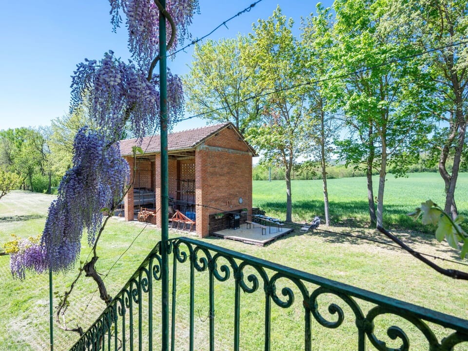 Plant, Sky, Tree, Fence, Building, Land Lot, Grass, Cottage, Home Fencing, Landscape