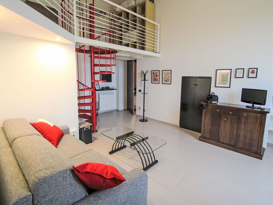 Property, Furniture, Building, Comfort, Wood, Interior Design, Living Room, Floor, Flooring, Wall