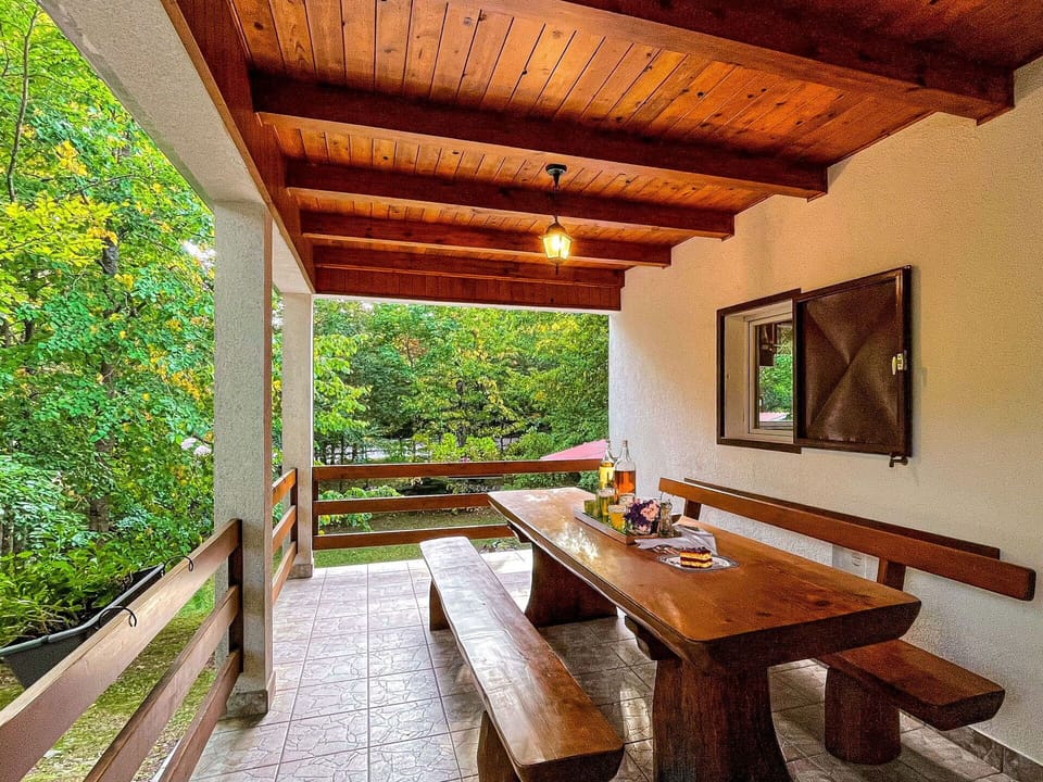 Building, Furniture, Property, Table, Window, Couch, Wood, Plant, Interior Design, Shade