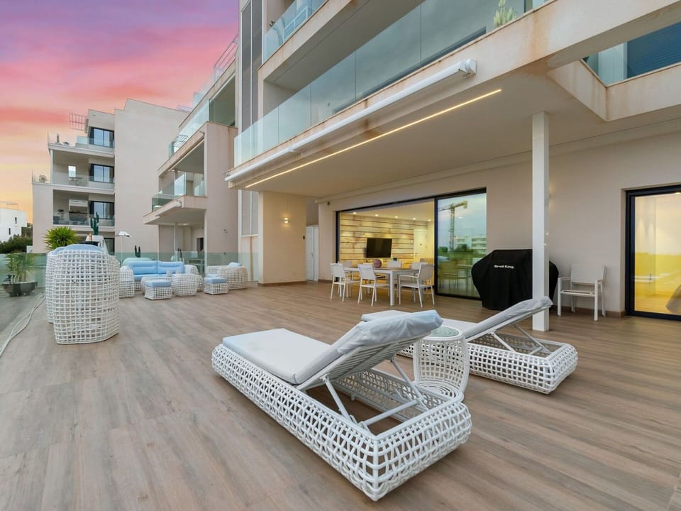 Building, Wood, Sky, Window, Interior Design, Plant, Shade, Urban Design, Condominium, Flooring
