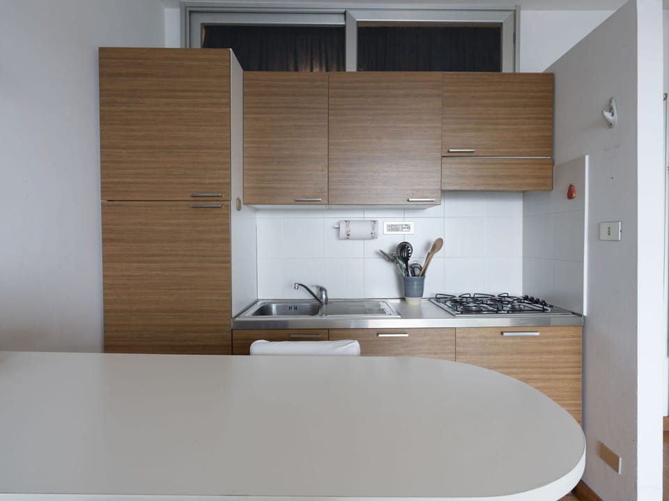 Countertop, Cabinetry, Kitchen Sink, Property, Tap, Sink, Kitchen, Building, Wood, Kitchen Appliance