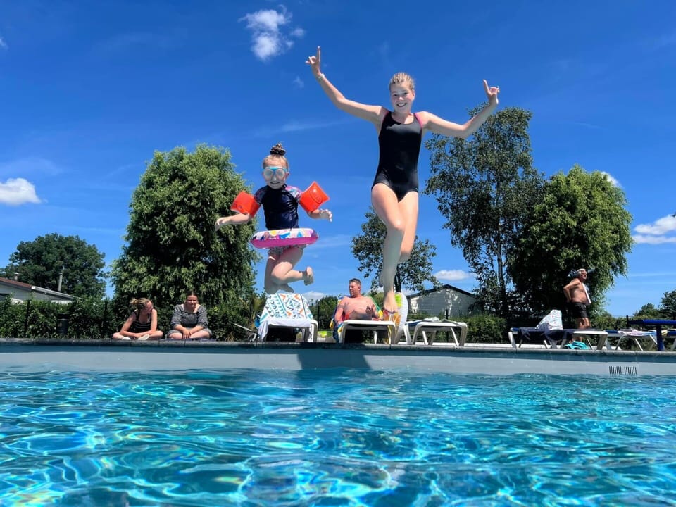 Water, Sky, Cloud, Blue, Nature, Swimming Pool, Tree, Leisure, Fun