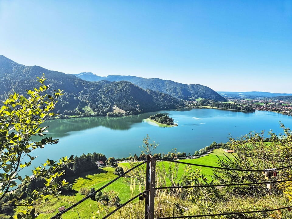 Water, Body Of Water, Green, Water Resources, Mountainous Landforms, Natural Landscape, Mountain, Highland, Hill, Landscape