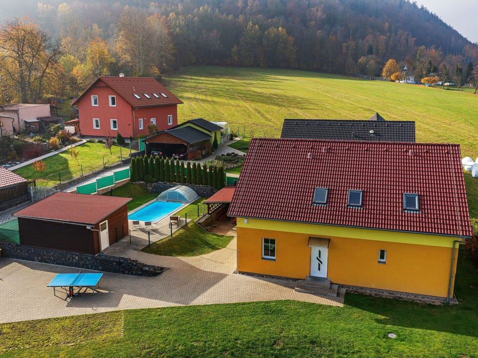 Property, Building, Plant, Window, Nature, Green, Tree, House, Sky, Mountain