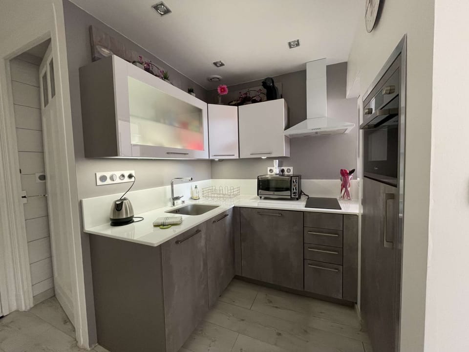 kitchen side