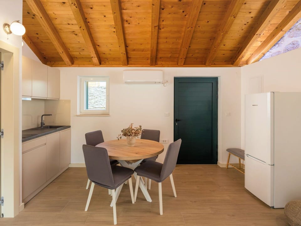 Furniture, Table, Property, Window, Wood, Building, Hall, Chair, Interior Design, Flooring