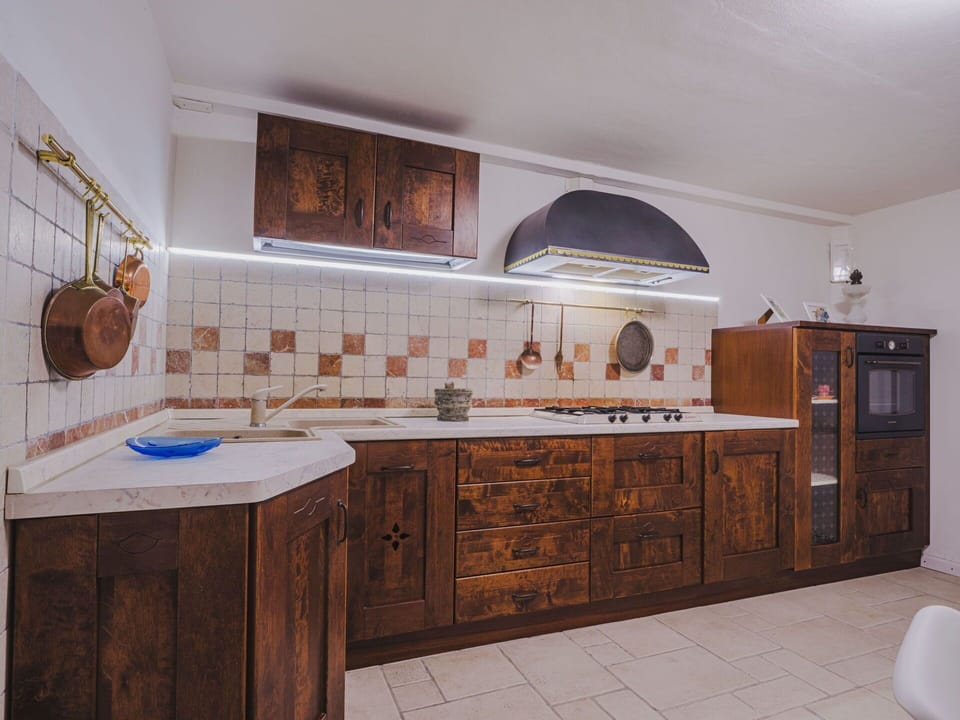 Cabinetry, Countertop, Furniture, Tap, Drawer, Kitchen, Wood, Plumbing Fixture, Sink, Interior Design