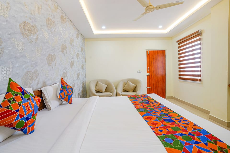 Egyptian cotton sheets, premium bedding, in-room safe, free WiFi