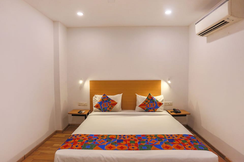 Egyptian cotton sheets, premium bedding, in-room safe, free WiFi