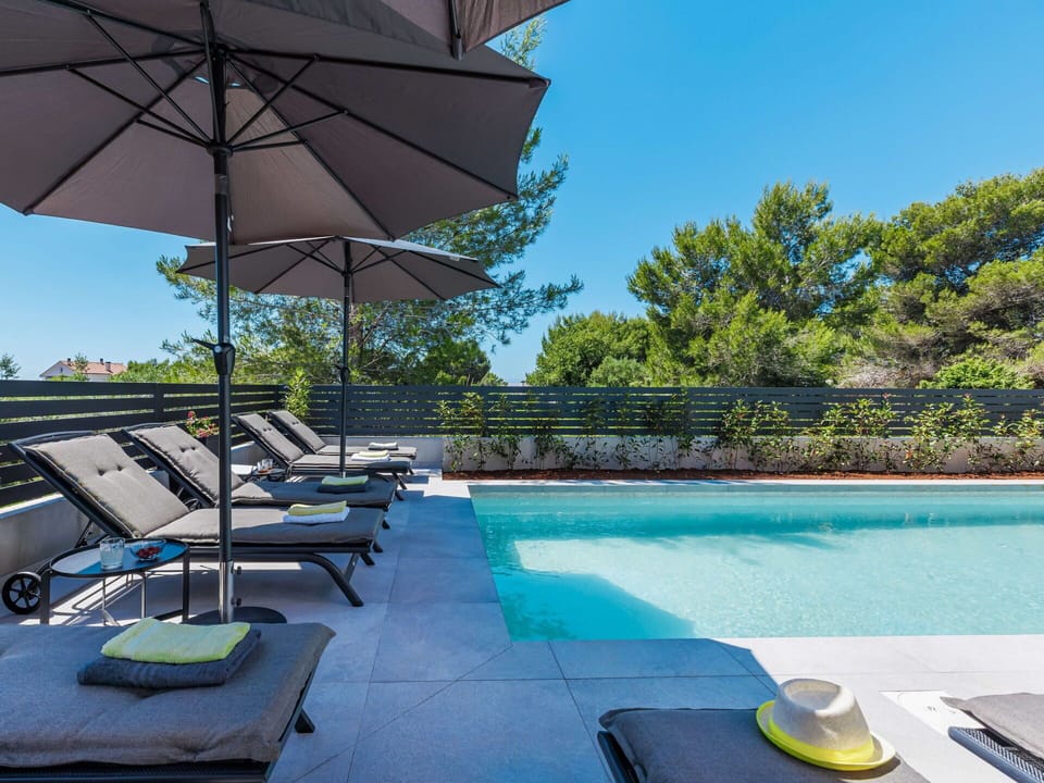 Water, Property, Plant, Blue, Swimming Pool, Azure, Sky, Tree, Shade, Outdoor Furniture