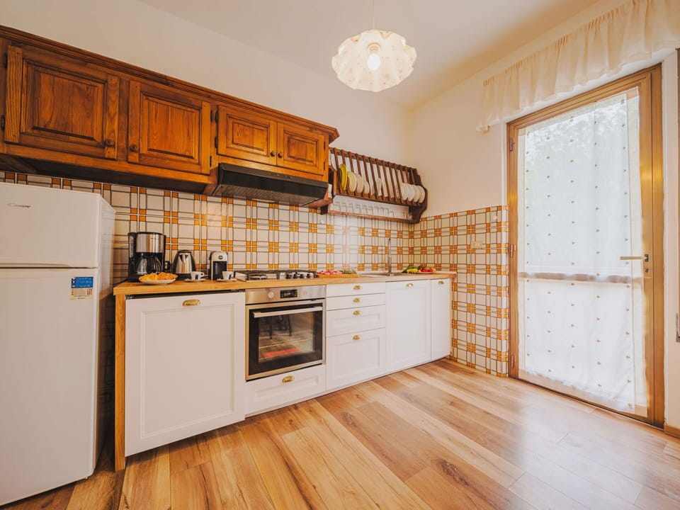 Food, Sky, Table, Tableware, Mountain, Cloud, Plant, Furniture, Green, Natural Landscape