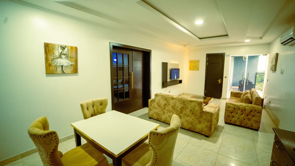 House | Dining