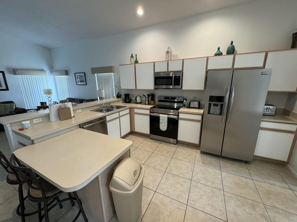 House, Multiple Beds, Pool Access, Pool View (Julliard Villa) | Private kitchen | Fridge, microwave, oven, stovetop