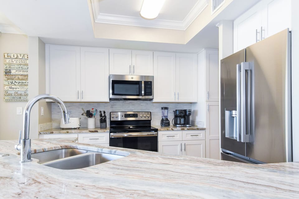 Silver Shells Maarten 308 - Fully Equipped Kitchen